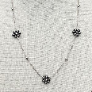 Navajo Style Pearl Daisy Chain Necklace